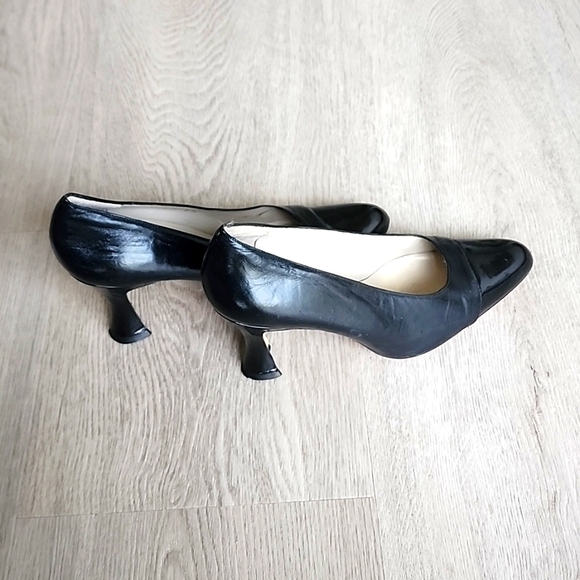 DELMAN LEATHER PUMPS WITH PATENT LEATHER TOE - Picture 3 of 5